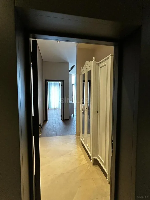 Satılır 2 otaqlı mənzil 76.5 m²