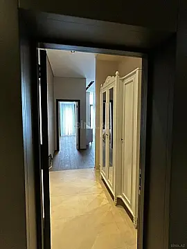 Satılır 2 otaqlı mənzil 76.5 m²