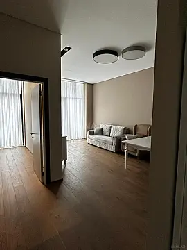 Satılır 2 otaqlı mənzil 76.5 m²