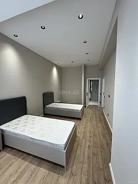 Satılır 4 otaqlı mənzil 172 m²