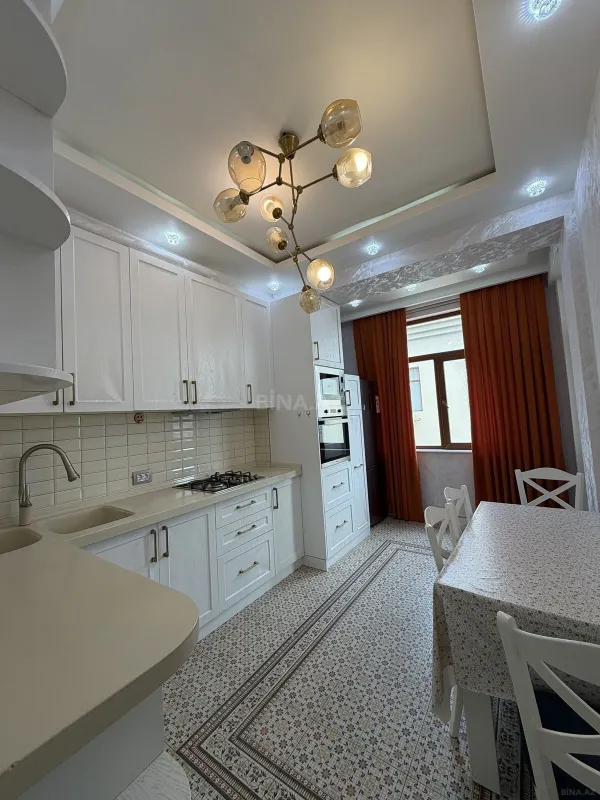 Satılır 3 otaqlı mənzil 105 m²