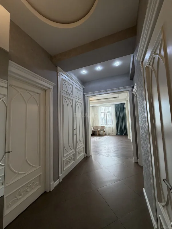 Satılır 3 otaqlı mənzil 105 m²