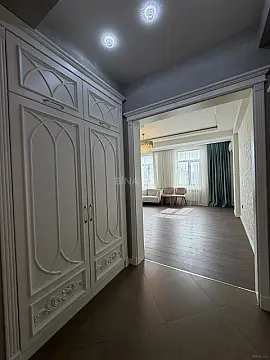 Satılır 3 otaqlı mənzil 105 m²