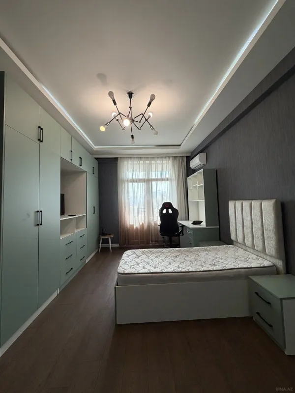 Satılır 3 otaqlı mənzil 105 m²
