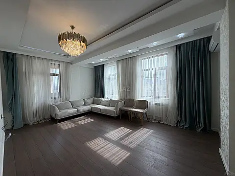 Satılır 3 otaqlı mənzil 105 m²