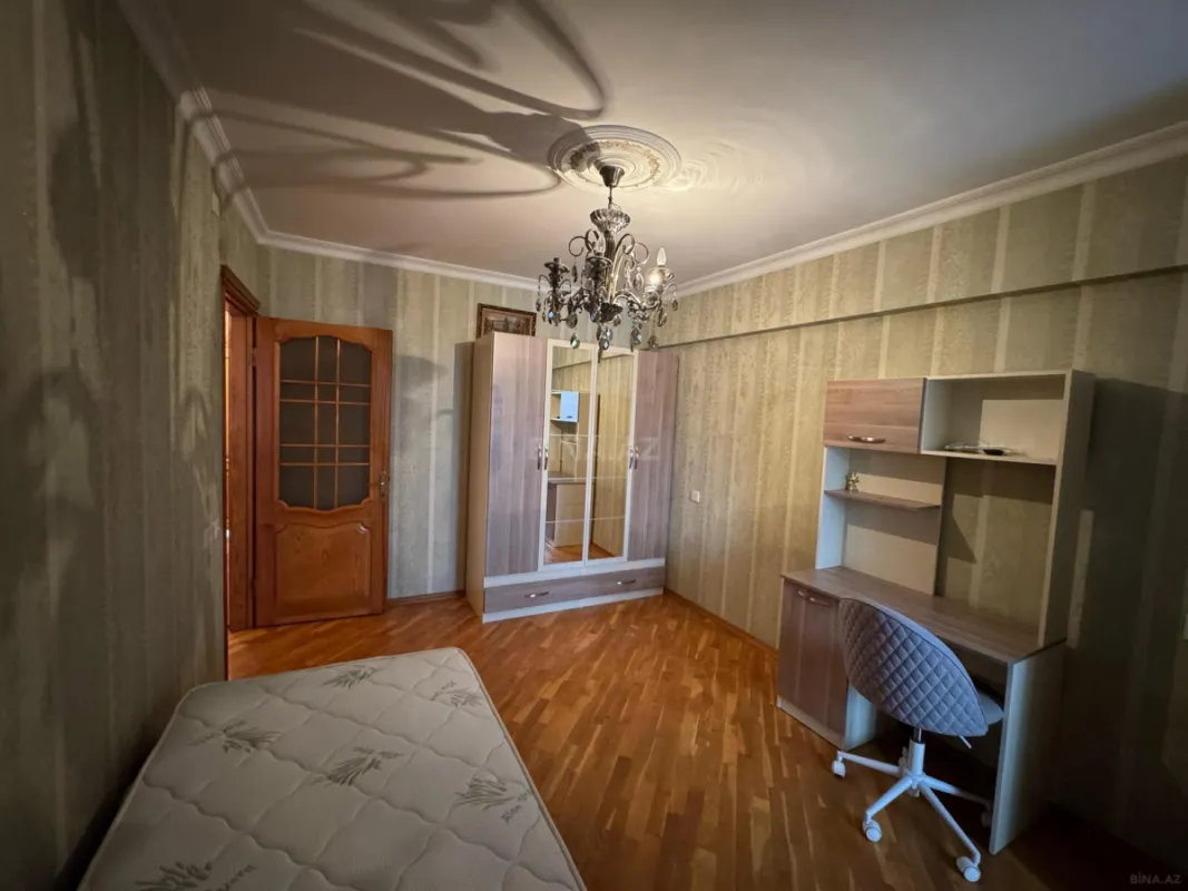 Satılır 3 otaqlı mənzil 102 m²