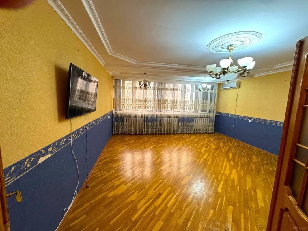 Satılır 3 otaqlı mənzil 102 m²