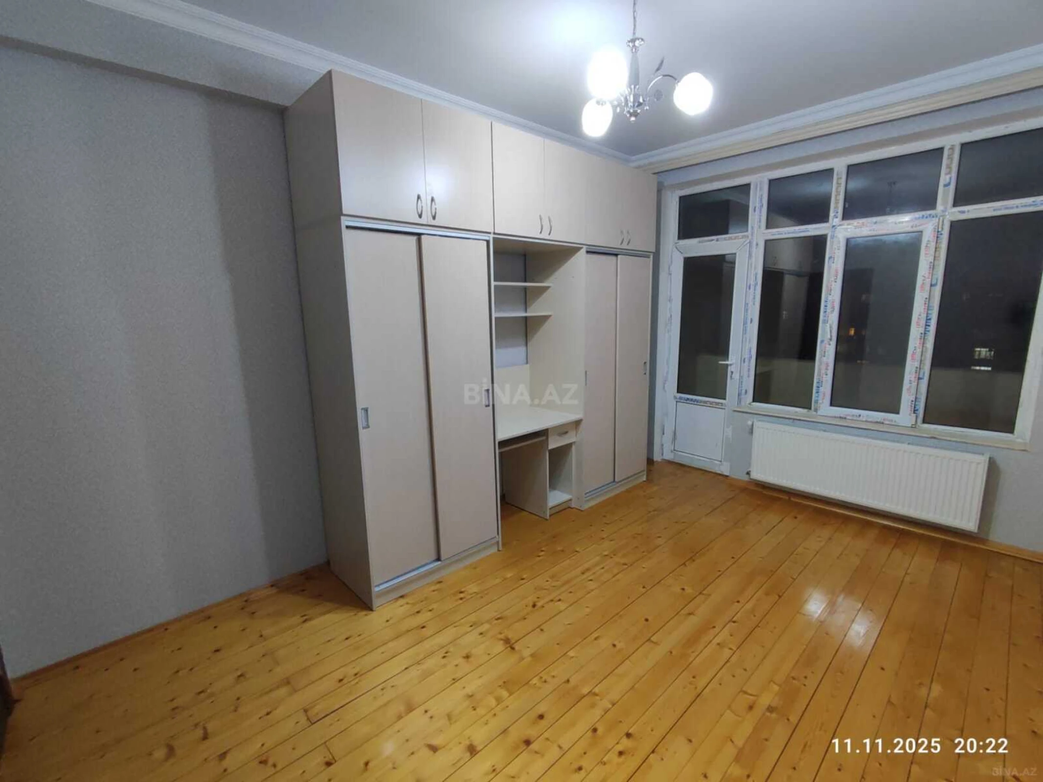Kirayə verilir 3 otaqlı mənzil 130 m²