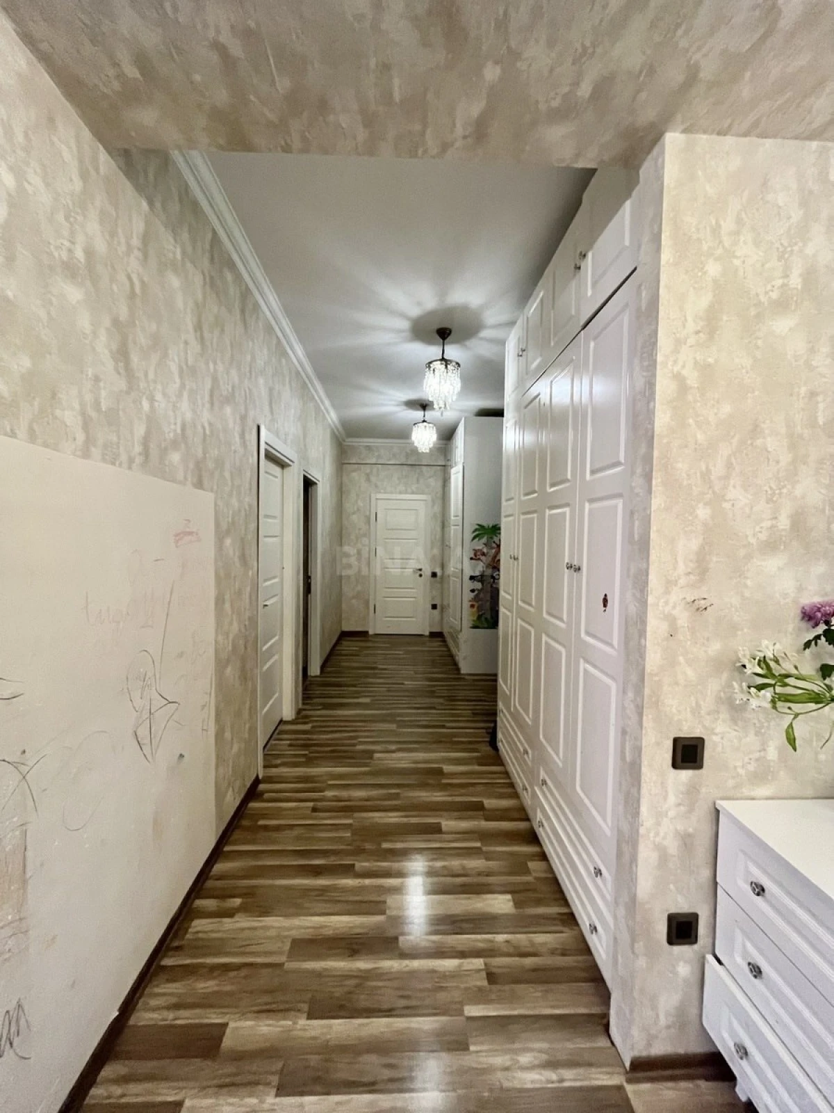 Satılır 2 otaqlı mənzil 80 m²