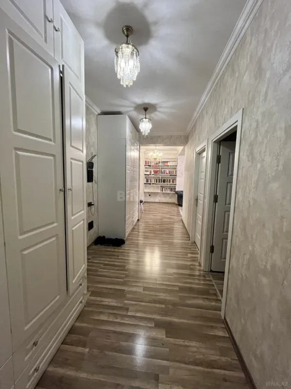 Satılır 2 otaqlı mənzil 80 m²
