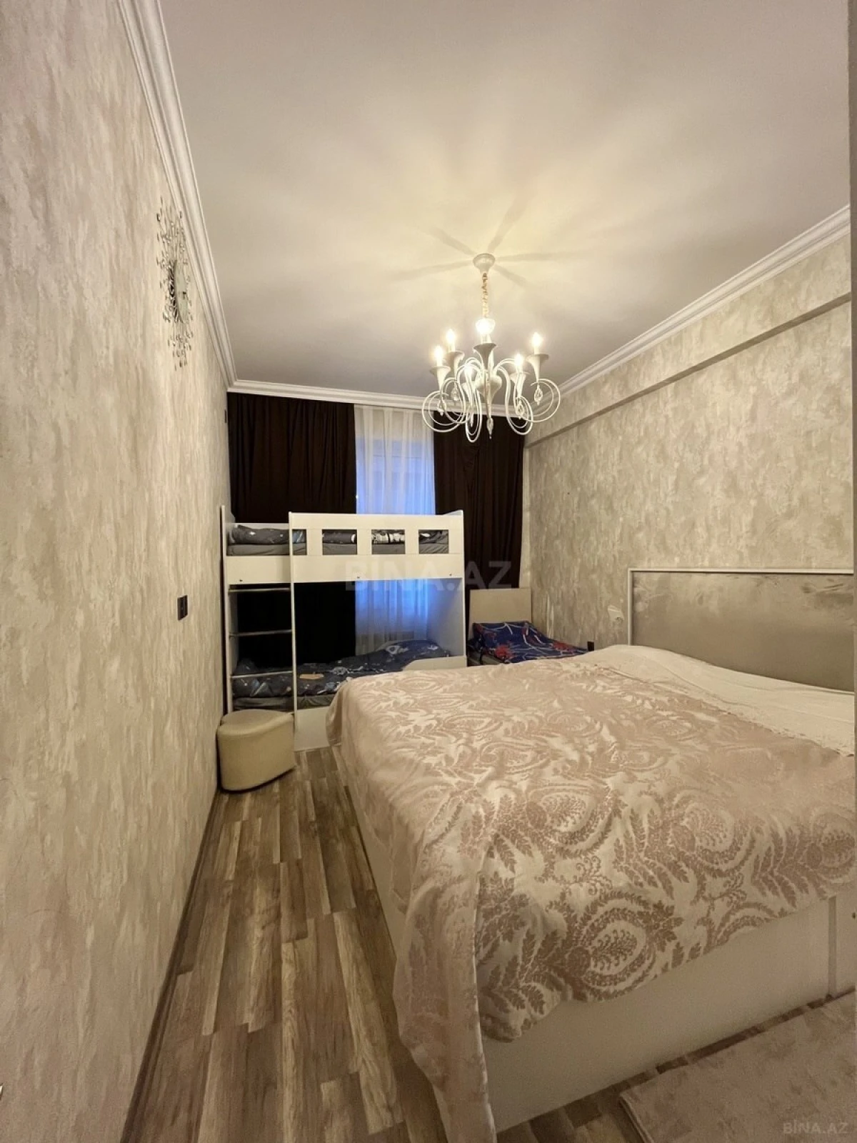 Satılır 2 otaqlı mənzil 80 m²