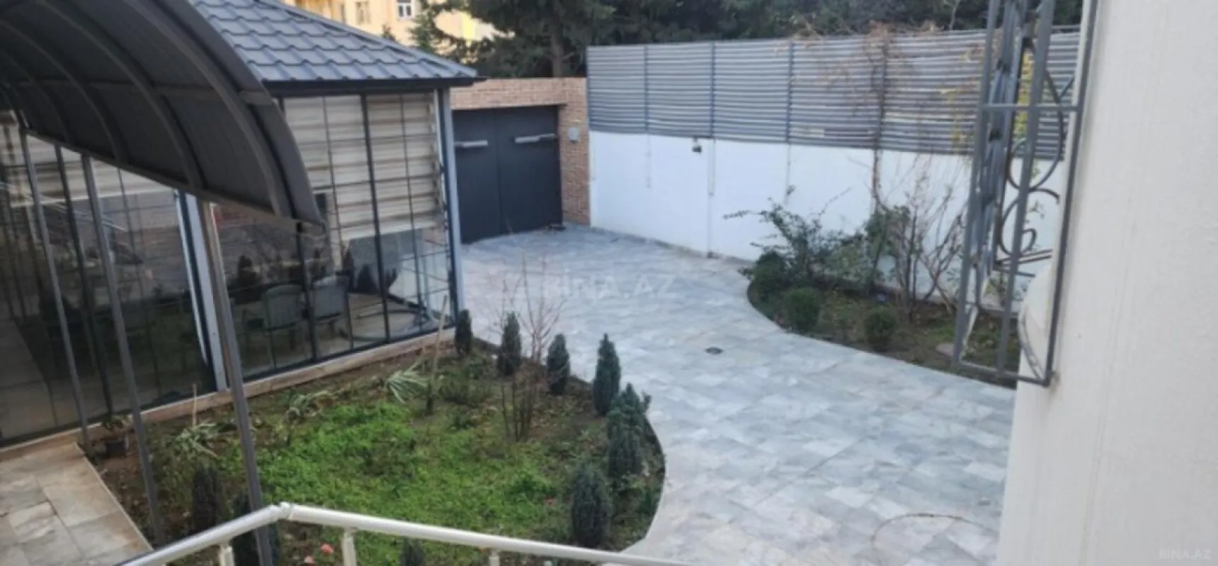 Satılır 5 otaqlı həyət evi 308 m²