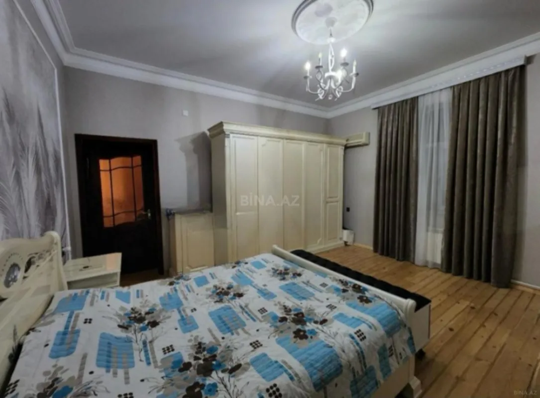 Satılır 5 otaqlı həyət evi 308 m²