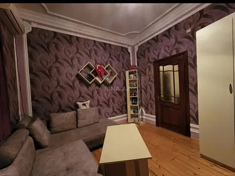 Satılır 5 otaqlı həyət evi 308 m²