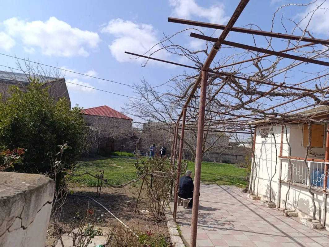 Satılır 4 otaqlı həyət evi 80 m²