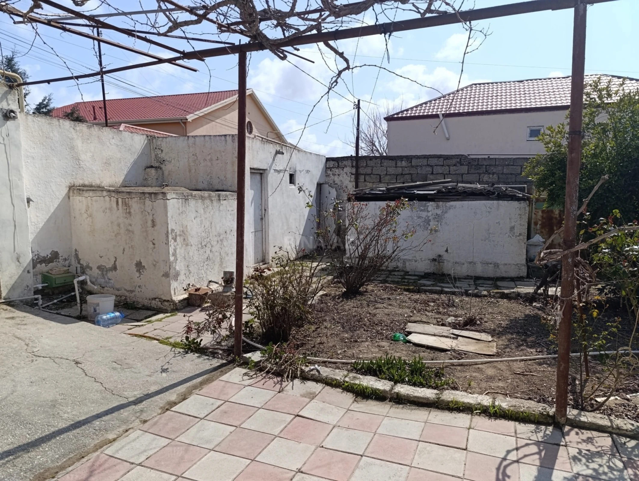 Satılır 4 otaqlı həyət evi 80 m²