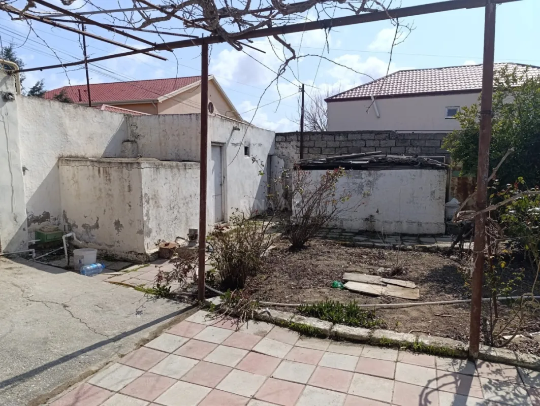 Satılır 4 otaqlı həyət evi 80 m²