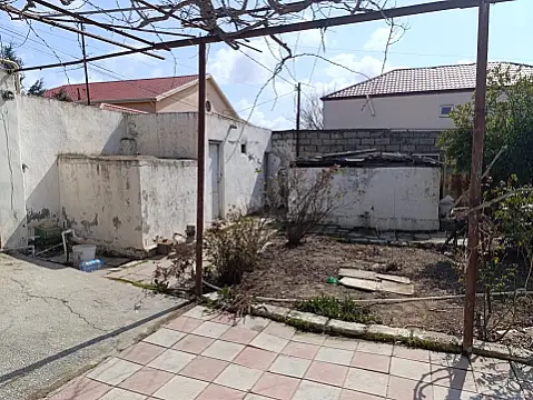 Satılır 4 otaqlı həyət evi 80 m²