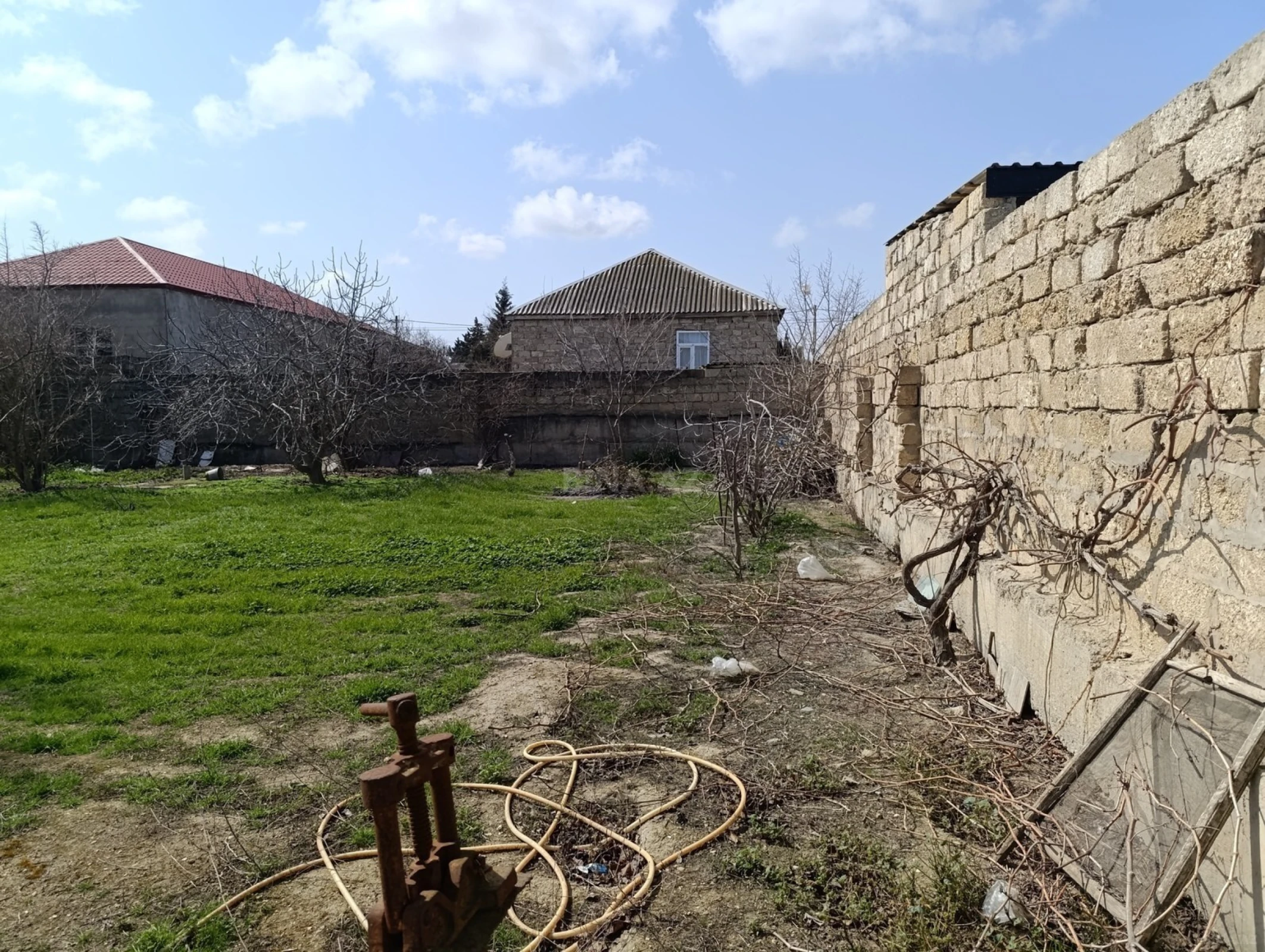 Satılır 4 otaqlı həyət evi 80 m²