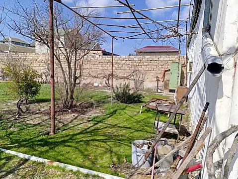 Satılır 4 otaqlı həyət evi 80 m²