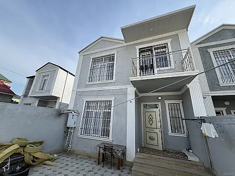 Satılır 4 otaqlı həyət evi 120 m²