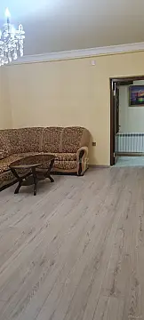 Kirayə verilir 2 otaqlı mənzil 70 m²