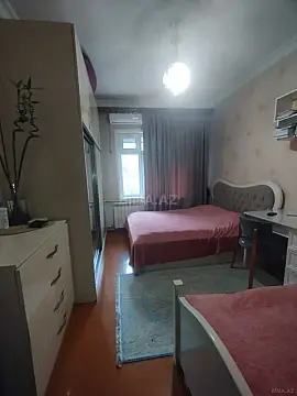 Satılır 4 otaqlı mənzil 110 m²