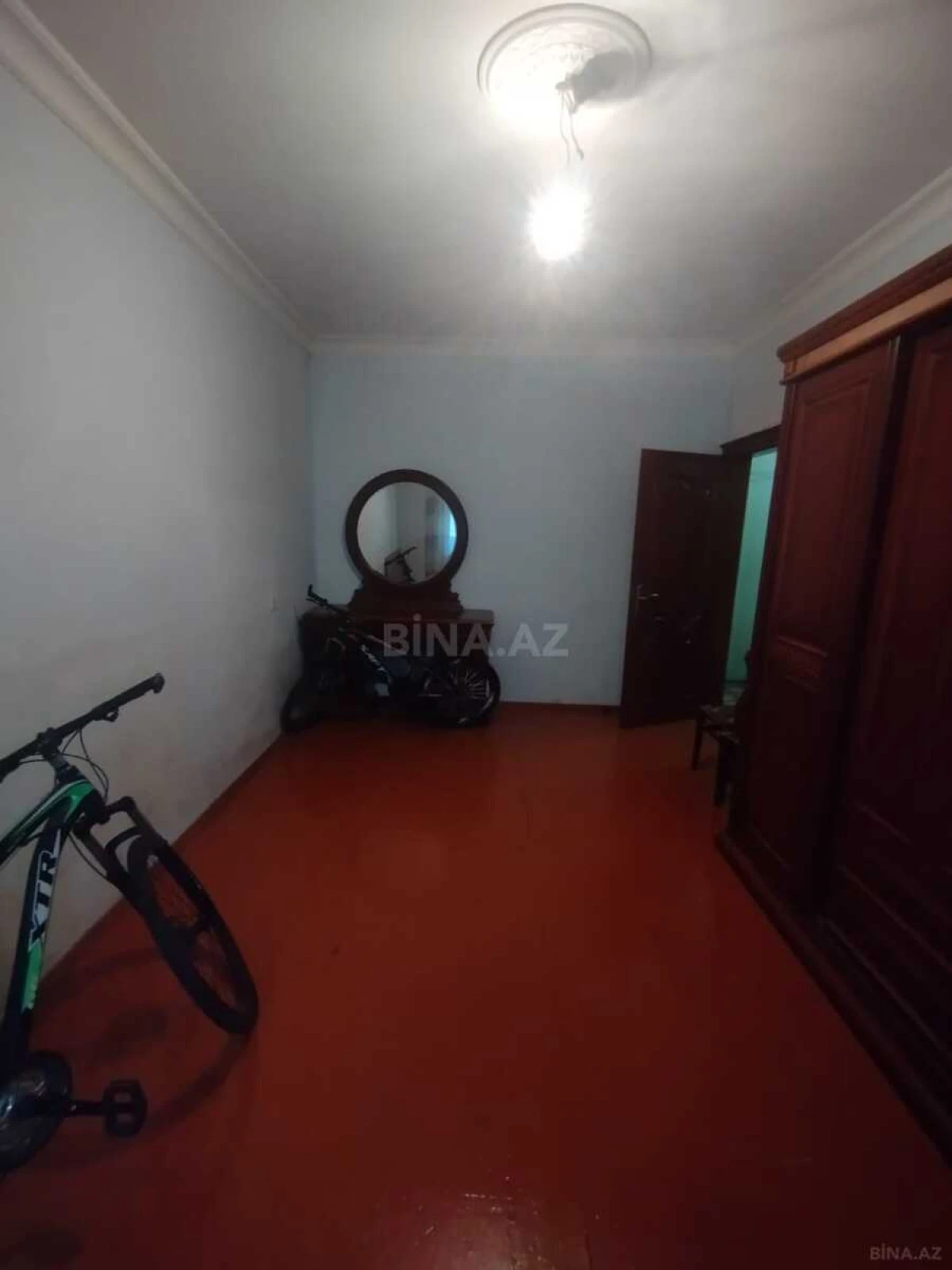 Satılır 4 otaqlı mənzil 110 m²
