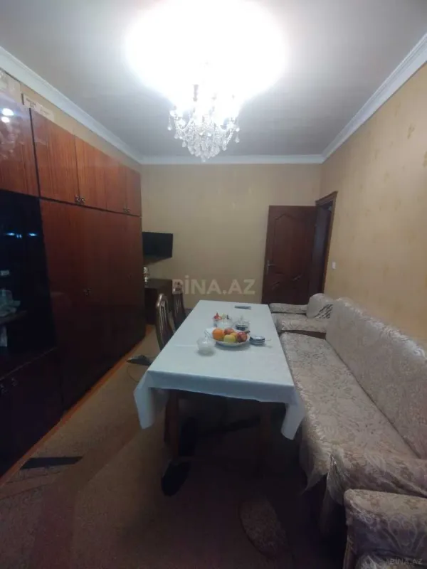 Satılır 4 otaqlı mənzil 110 m²