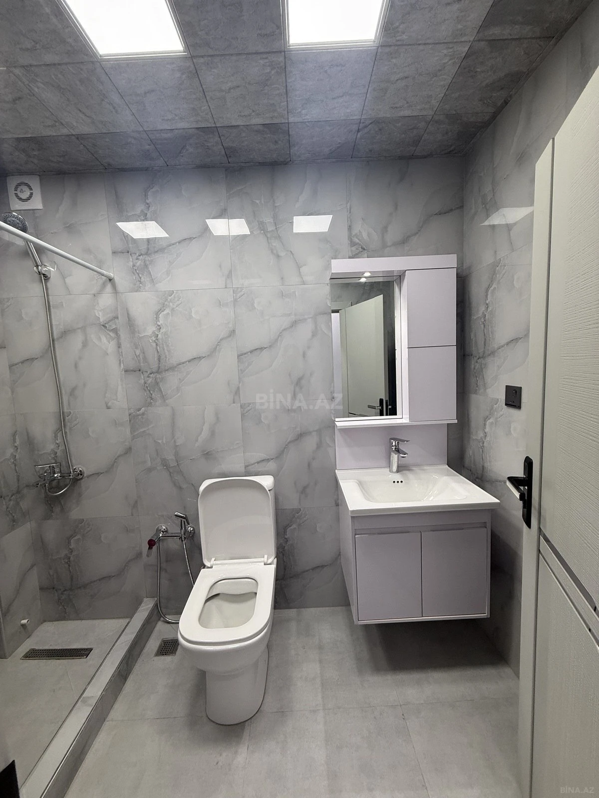 Satılır 2 otaqlı mənzil 55 m²