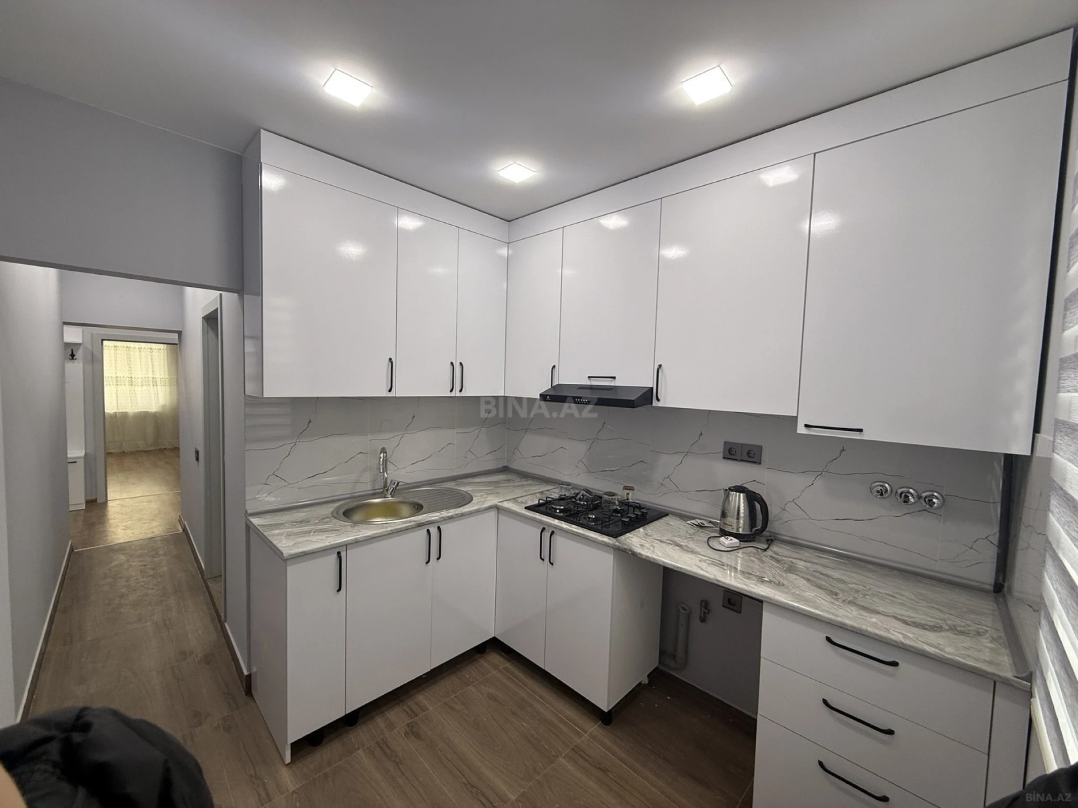 Satılır 2 otaqlı mənzil 55 m²