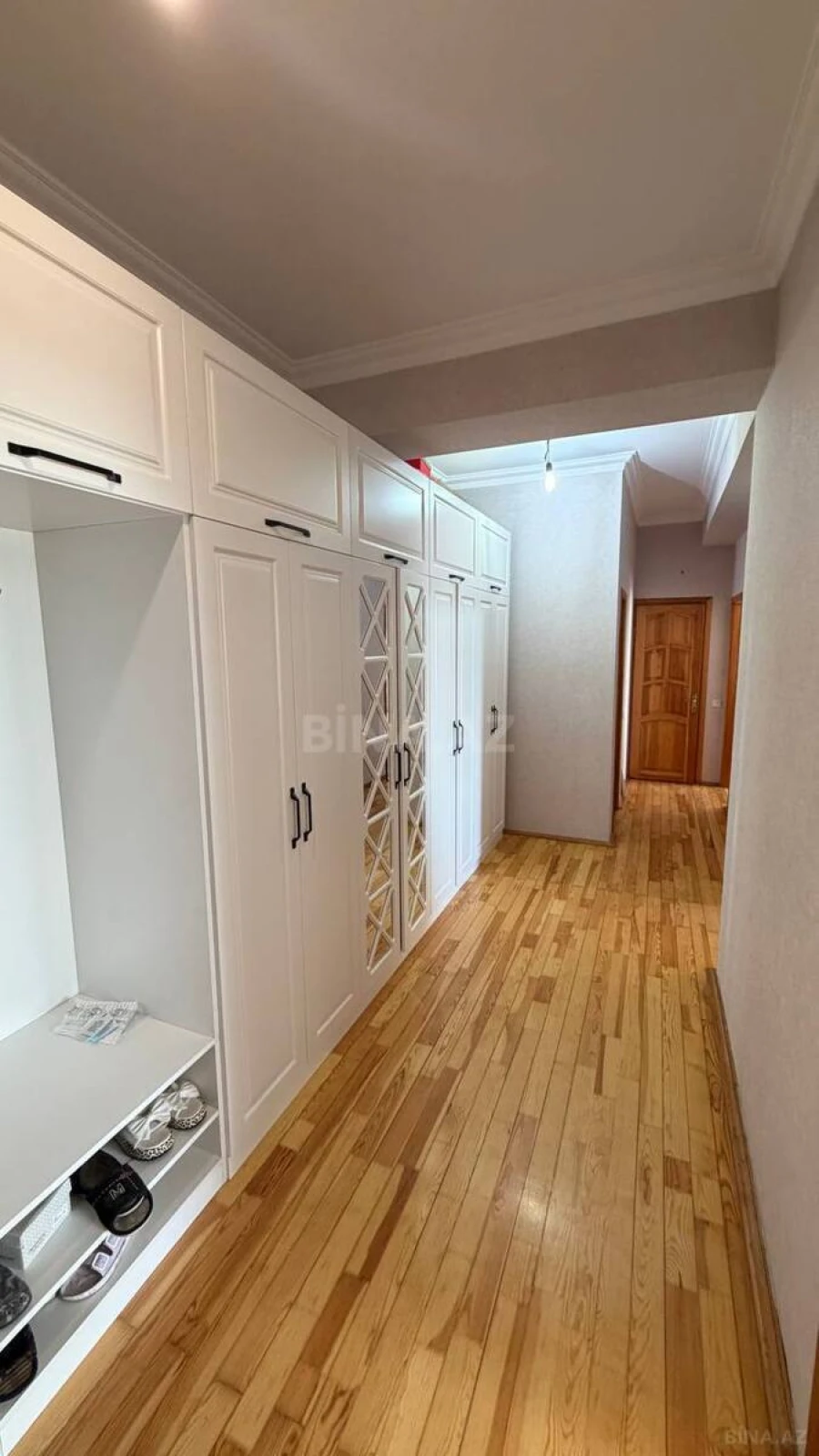 Satılır 2 otaqlı mənzil 86 m²