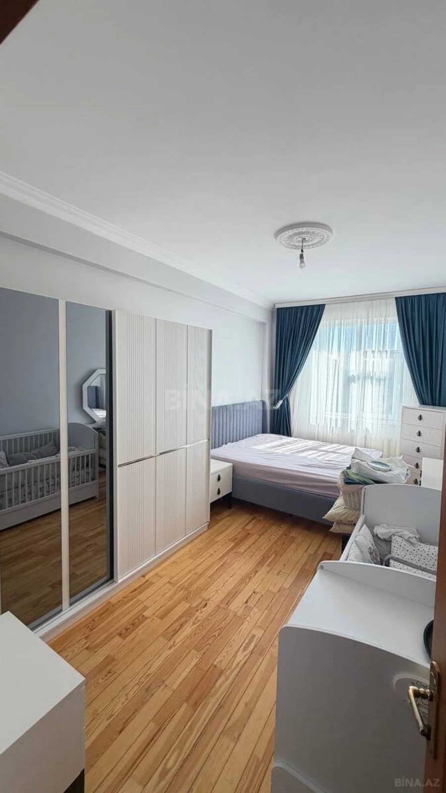 Satılır 2 otaqlı mənzil 86 m²