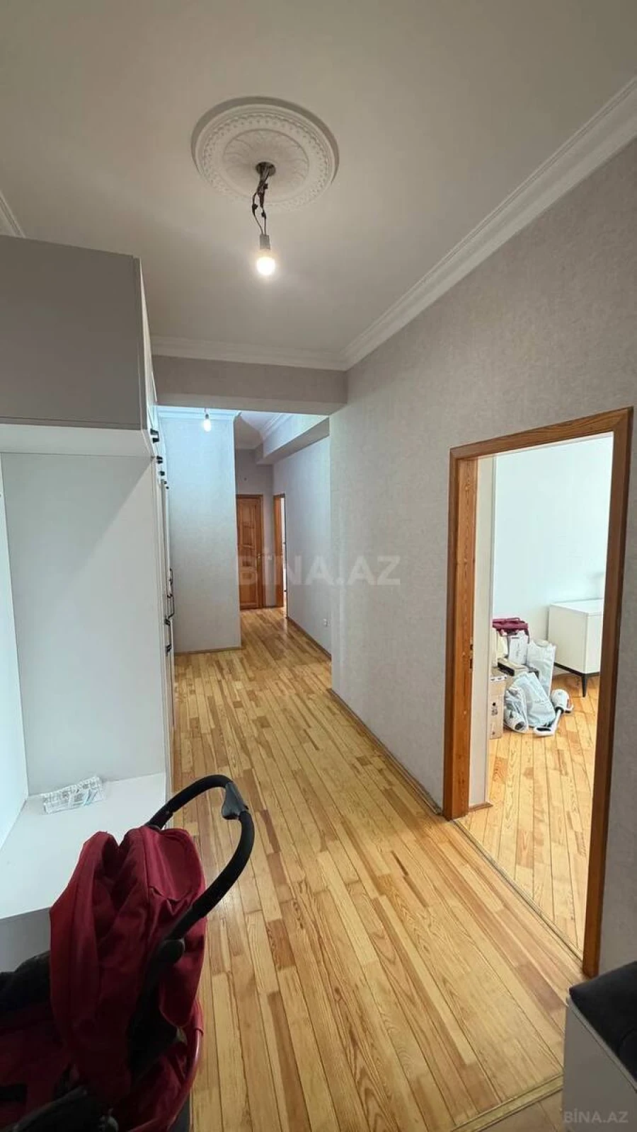 Satılır 2 otaqlı mənzil 86 m²