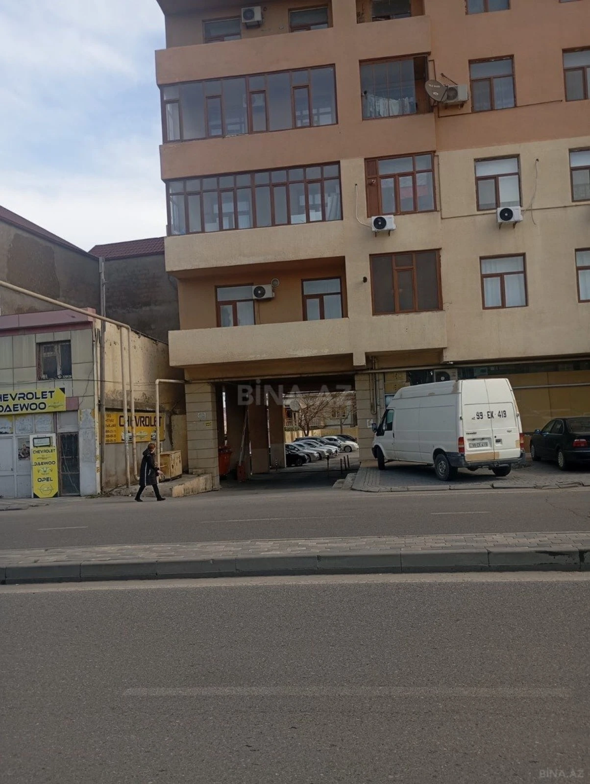 Satılır 3 otaqlı mənzil 103 m²