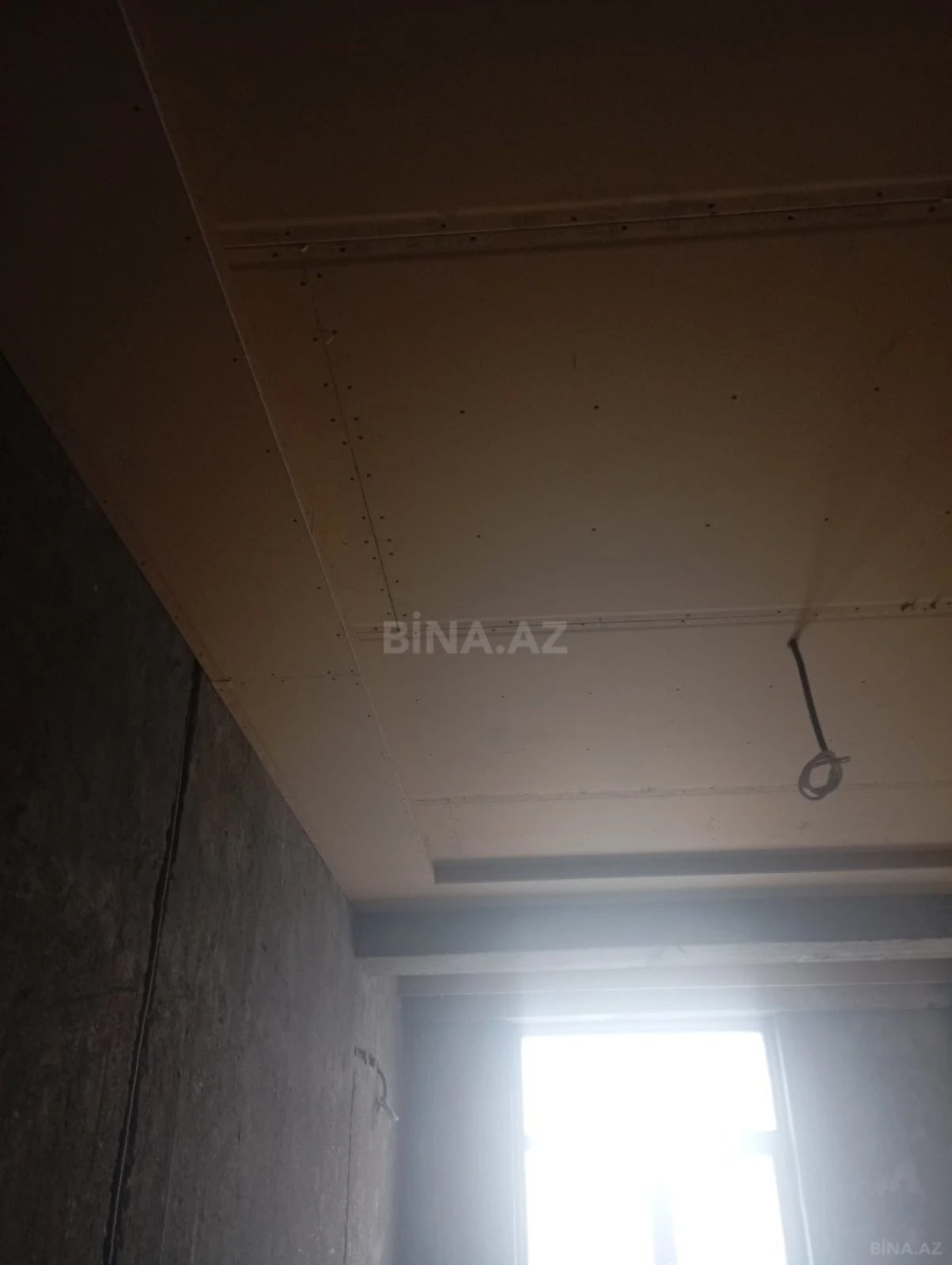 Satılır 3 otaqlı mənzil 103 m²