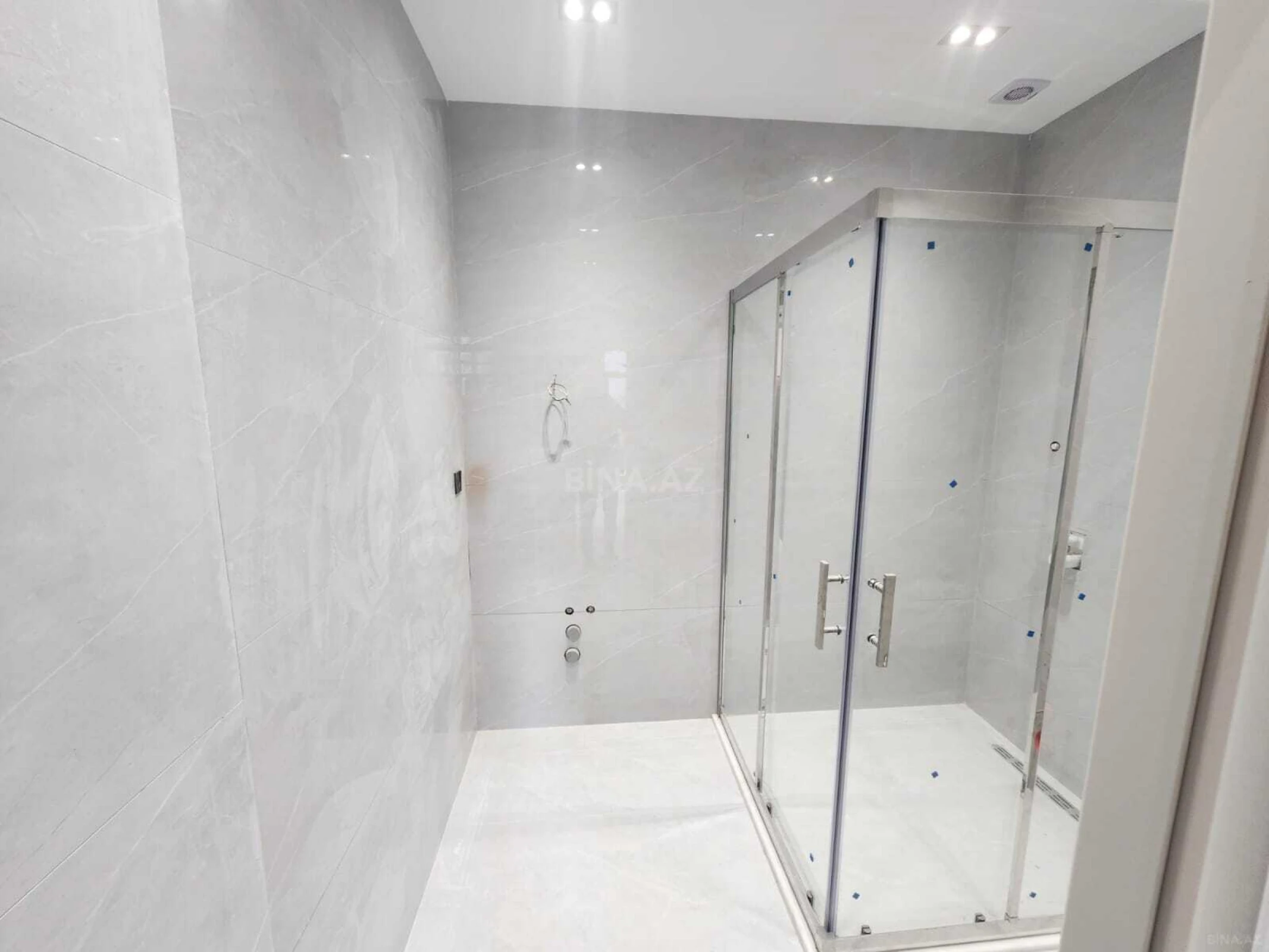 Kirayə verilir 6 otaqlı ofis 260 m²