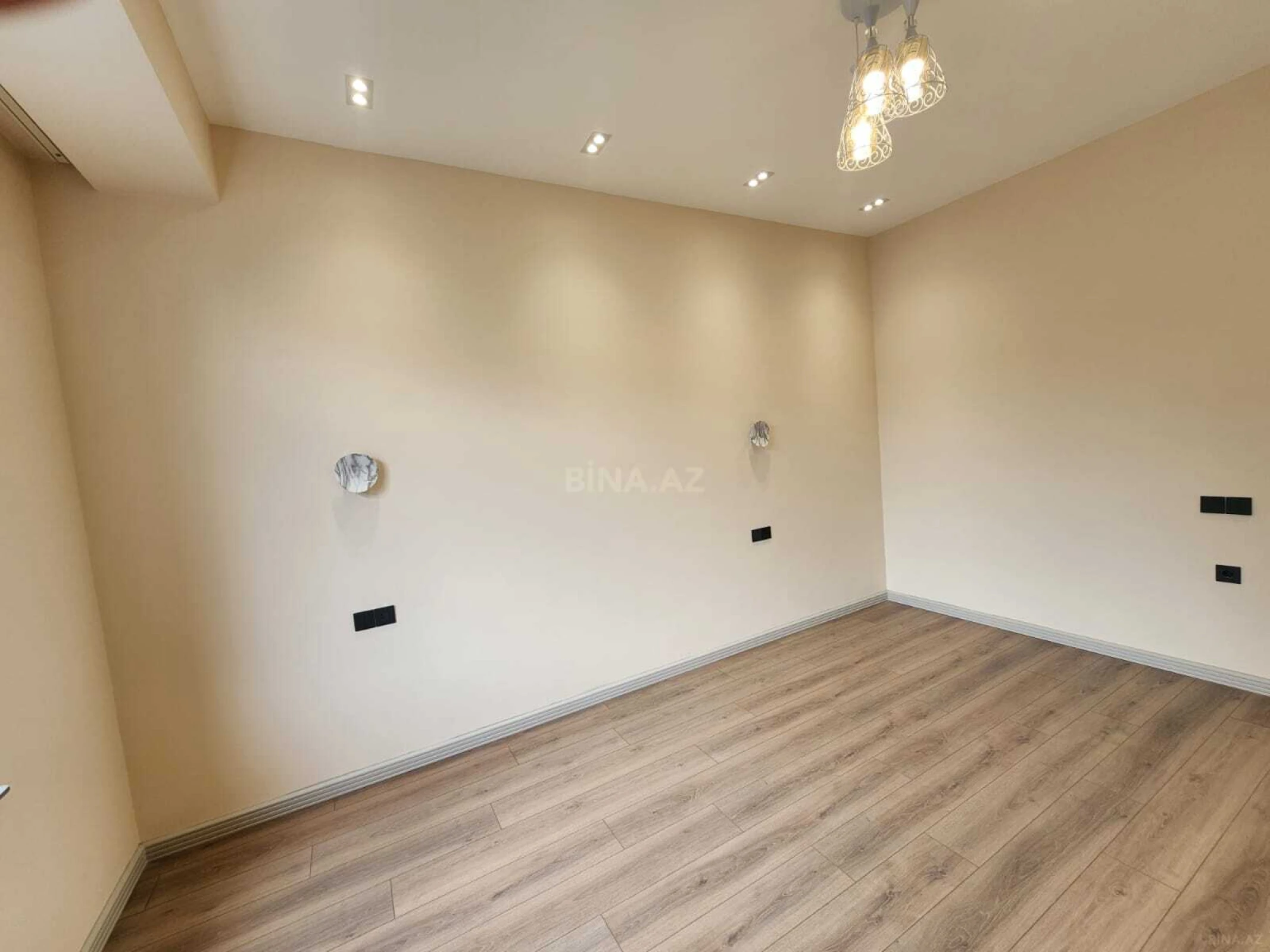 Kirayə verilir 6 otaqlı ofis 260 m²