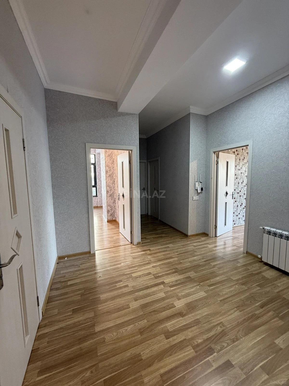 Satılır 3 otaqlı mənzil 120 m²
