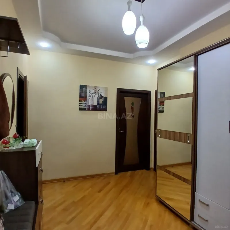 Satılır 2 otaqlı mənzil 65 m²