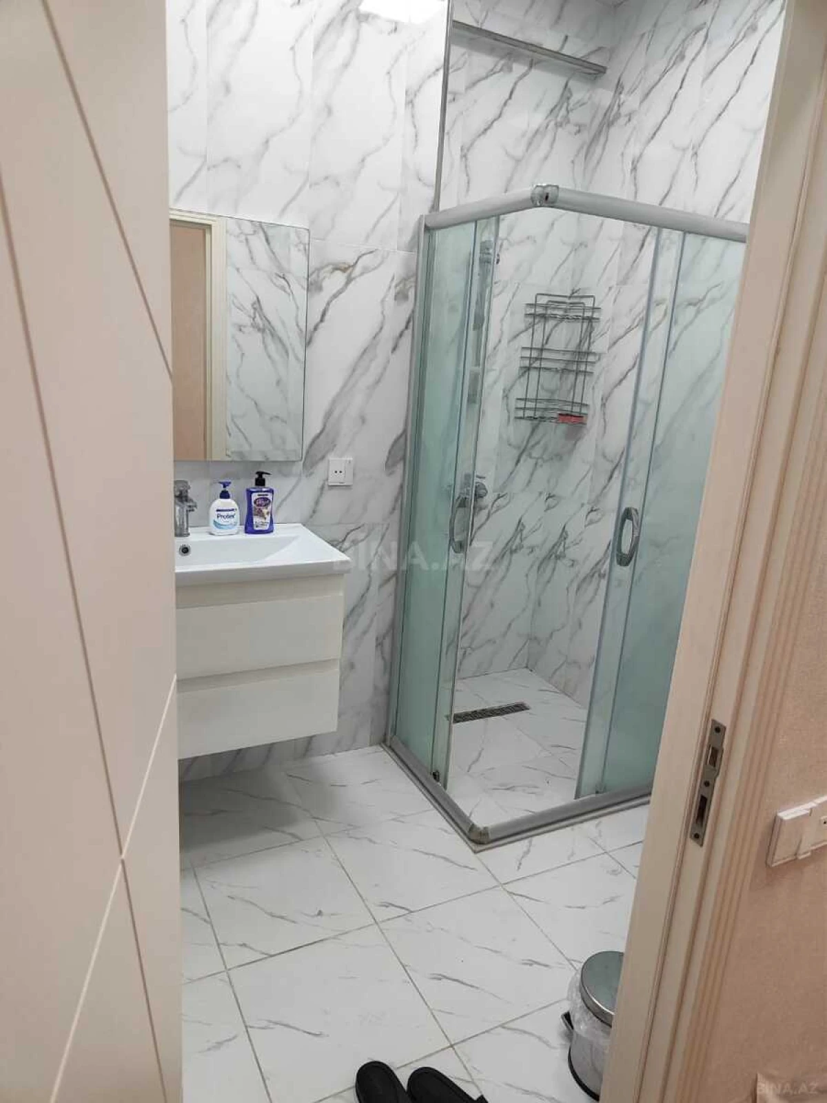 Satılır 2 otaqlı mənzil 91 m²