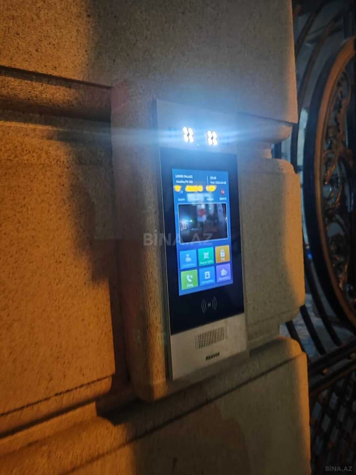 Satılır 2 otaqlı mənzil 91 m²