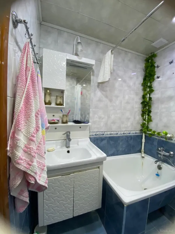 Satılır 2 otaqlı mənzil 65 m²