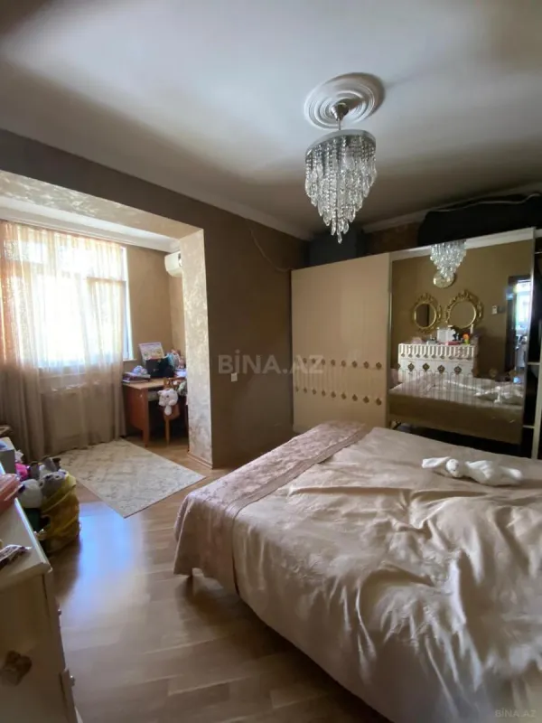 Satılır 2 otaqlı mənzil 65 m²