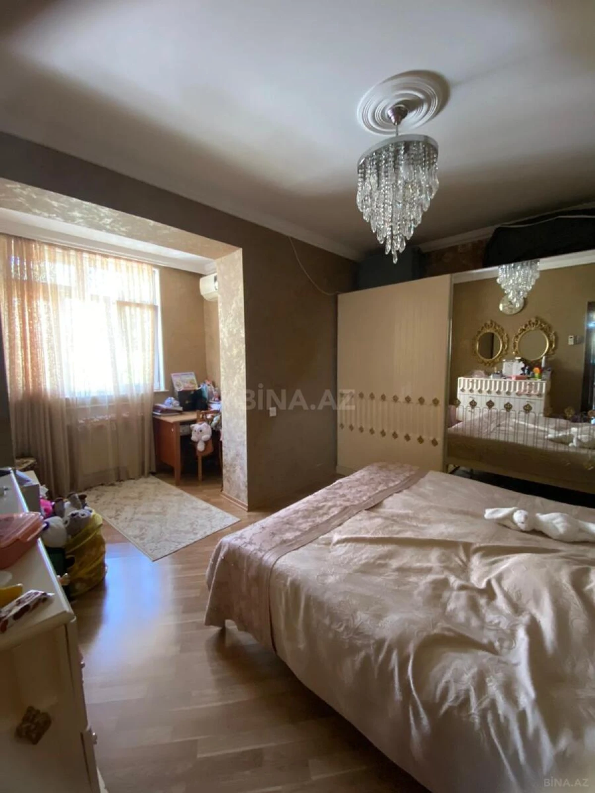 Satılır 2 otaqlı mənzil 65 m²