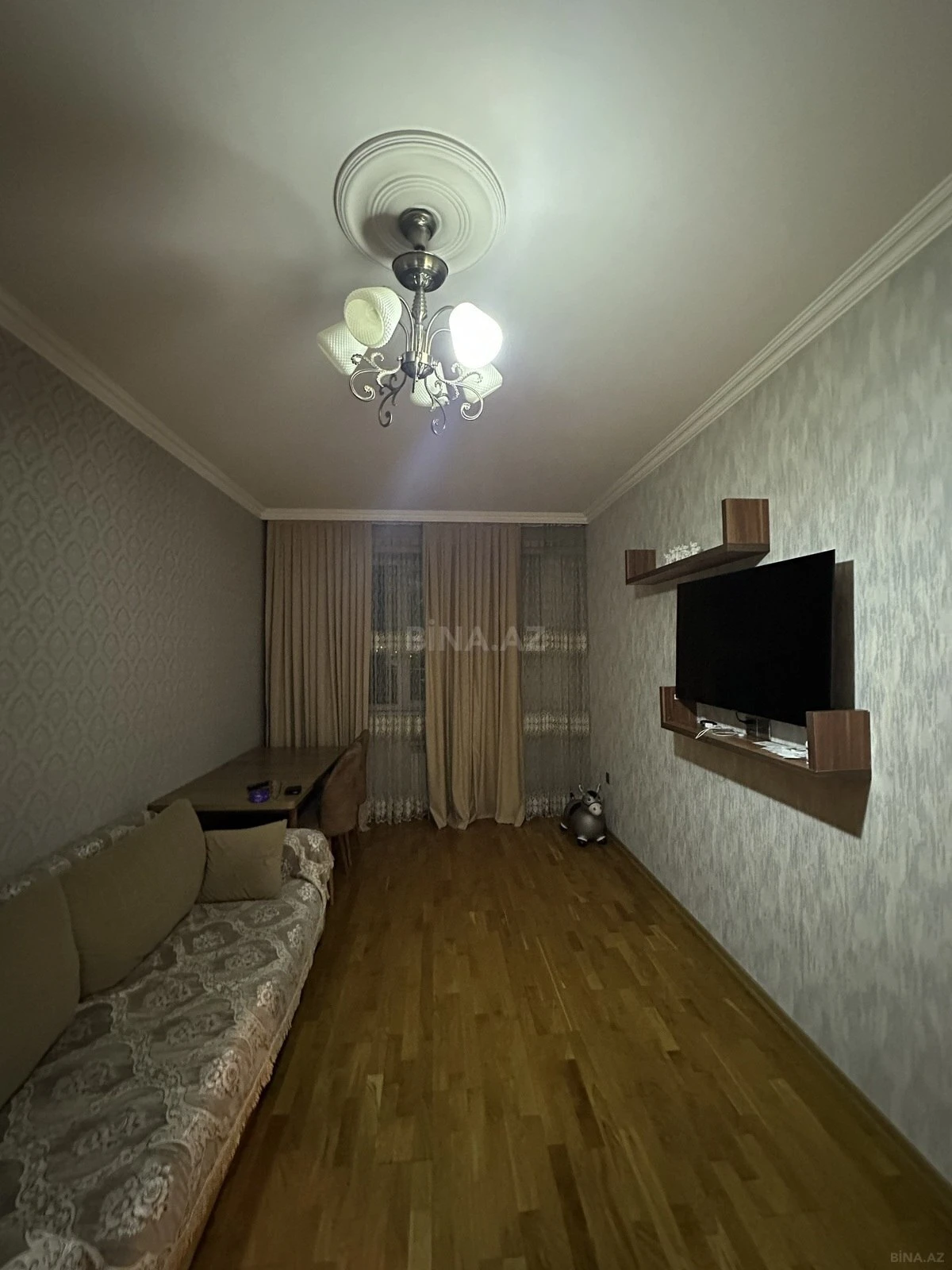 Satılır 2 otaqlı mənzil 49 m²