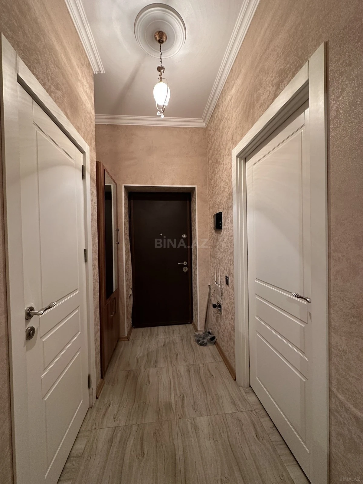 Satılır 2 otaqlı mənzil 49 m²