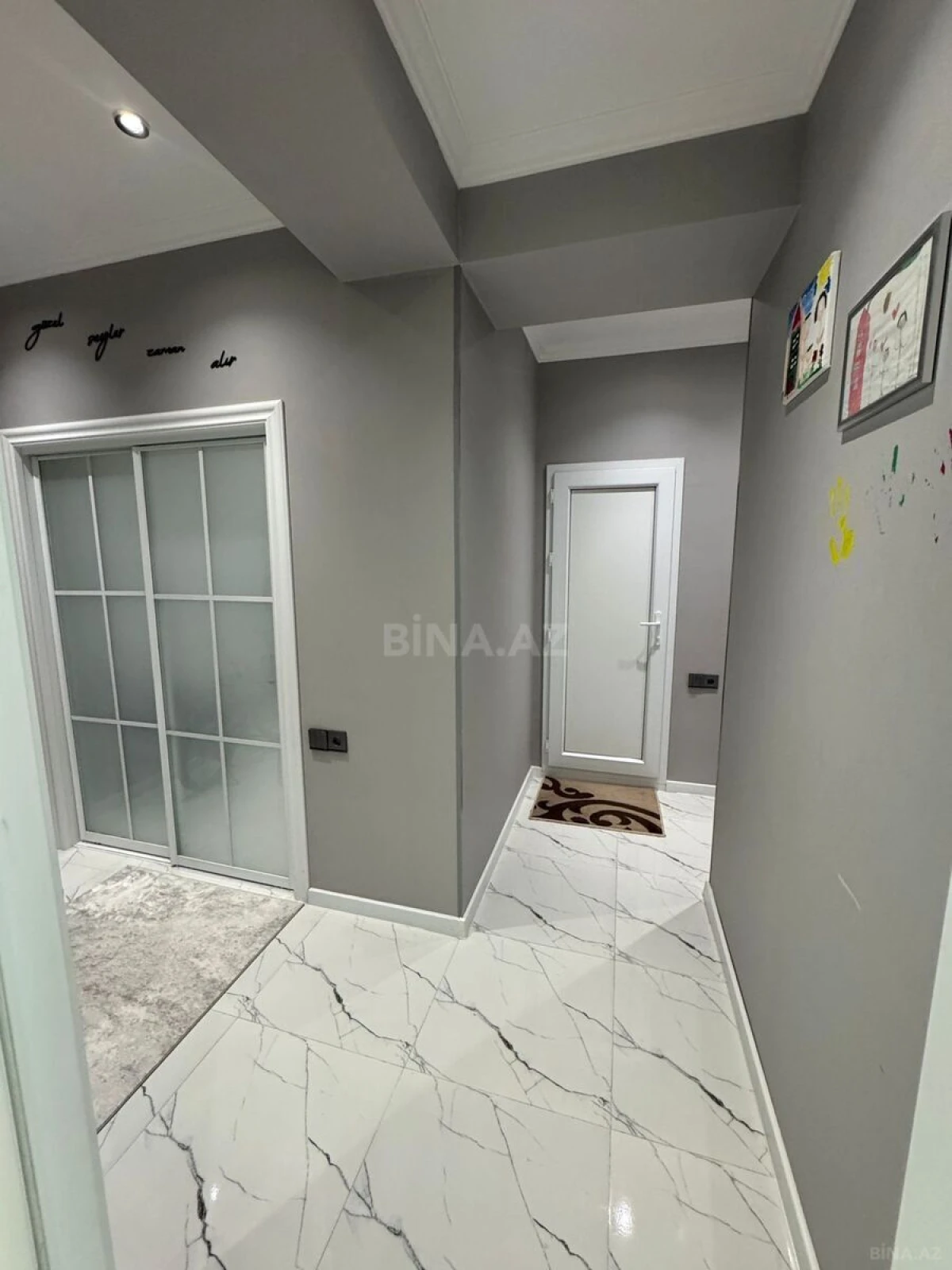 Satılır 3 otaqlı mənzil 83 m²