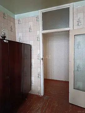 Satılır 5 otaqlı mənzil 130 m²