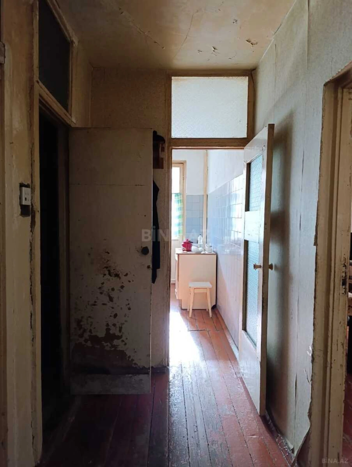 Satılır 5 otaqlı mənzil 130 m²